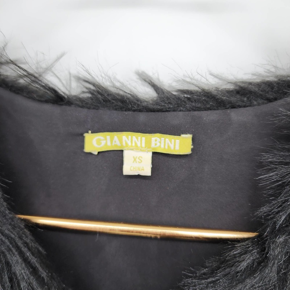 Gianni Bini Black Faux Fur Vest Size XS - Picture 2 of 7